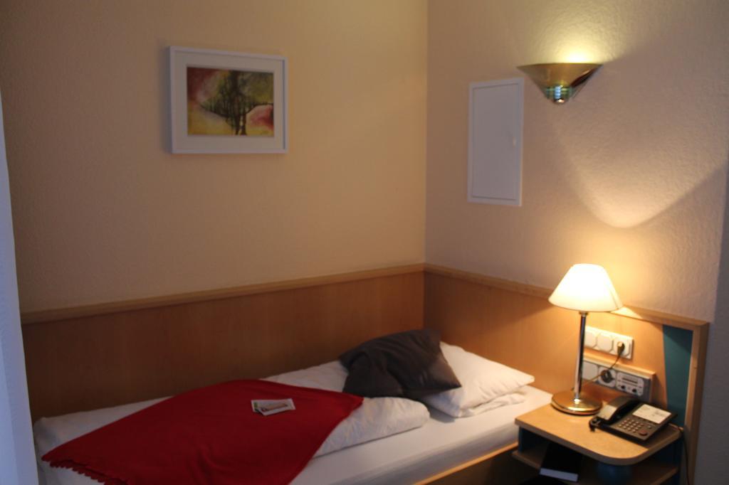 Hotel An Der Stadtmauer Muehlhausen  Bilik gambar