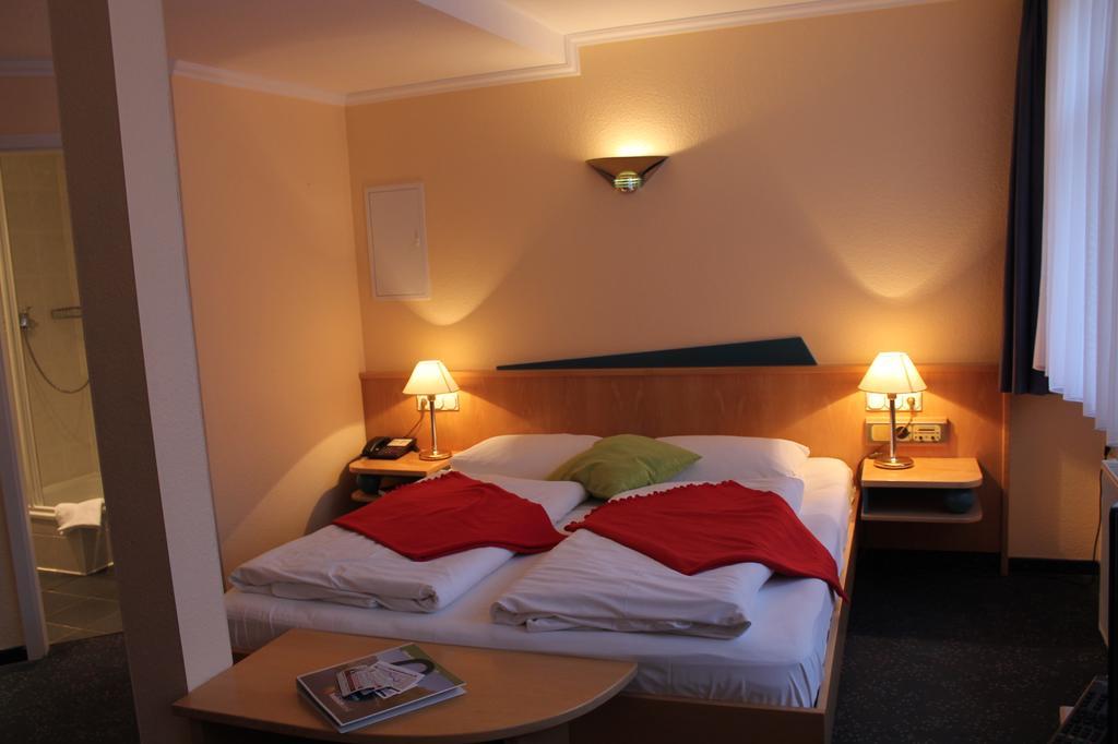 Hotel An Der Stadtmauer Muehlhausen  Bilik gambar